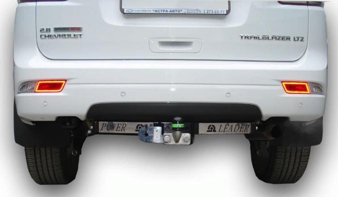 Фаркоп для Chevrolet Trailblazer 2012- 2тонны с нержавеющей пластиной Лидер Плюс